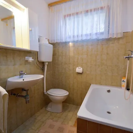 شقة In Pula/istrien 11445 *
